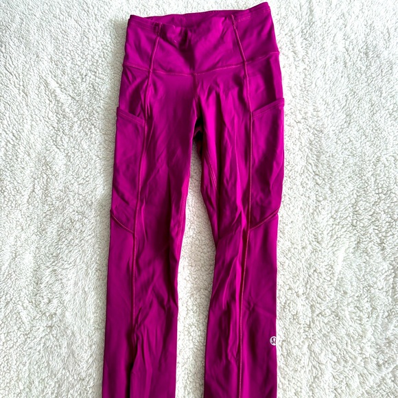 Lululemon leggings. Magenta size 2 with pockets - Picture 1 of 3